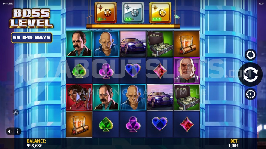 Базовая игра с текущими 59,049 линиями выплат, показанными слева.