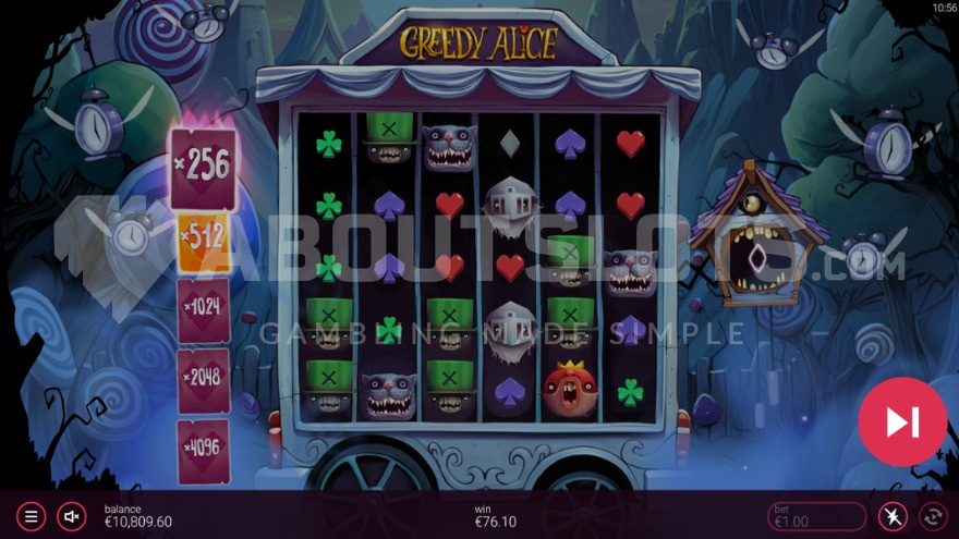 Night scene with creatures appearing during free spins
