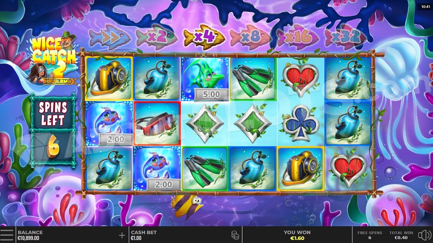 Win with three fish symbols in free spins.